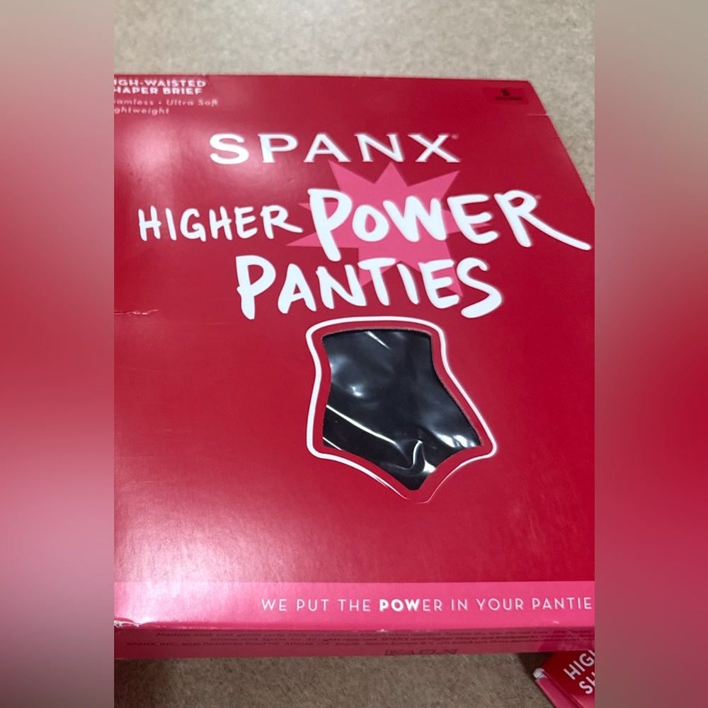 Spanx short - Picture 2 of 2